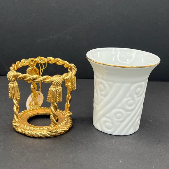 Stylebuilt Gold Ormolu Porcelain Tassel Soap Dish and Toothbrush Holder - Picture 12 of 13